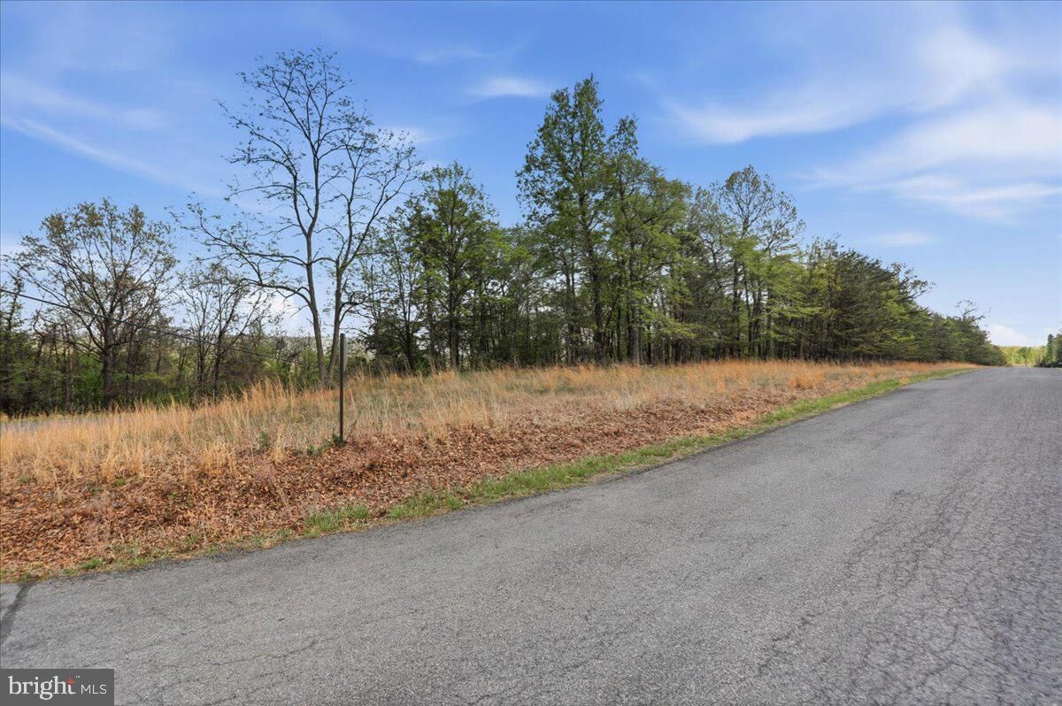 Property Photo:  316 Jade Court  WV 25427 