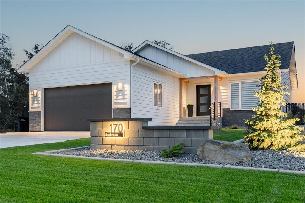 Property Photo:  170 Barkman Avenue  MB R0A 0V0 