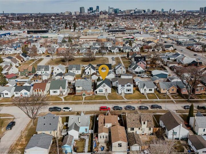 Property Photo:  1015 Spruce Street  MB R3G 3A1 