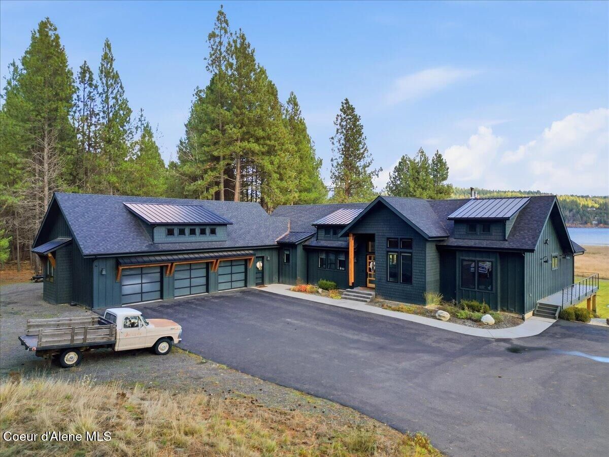 Property Photo:  13846 N Hauser Lake Rd  ID 83854 