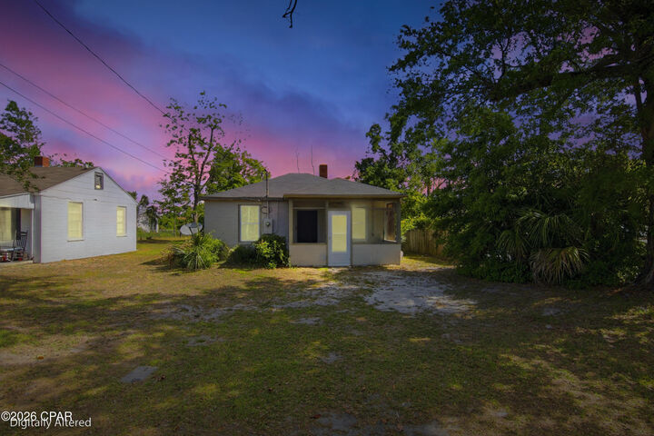 Property Photo: 1324 Lincoln Drive FL 32401