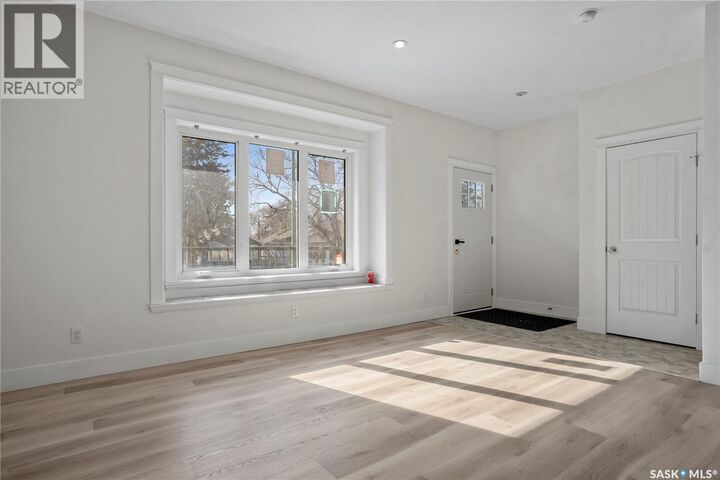Property Photo:  949 Robinson Street  SK S4T 2M6 