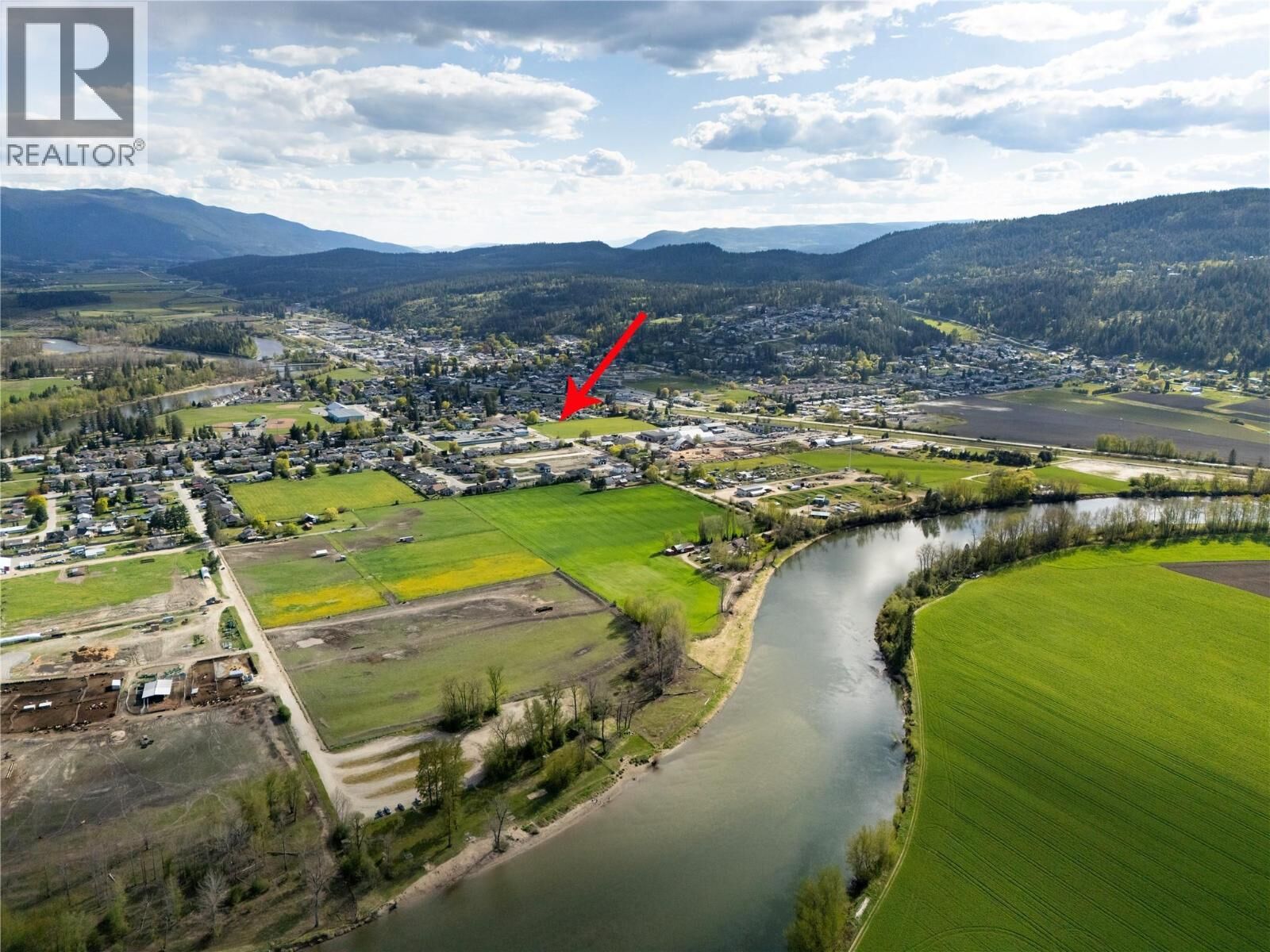 Property Photo:  2221 Heitman Street  BC V4Y 4M5 