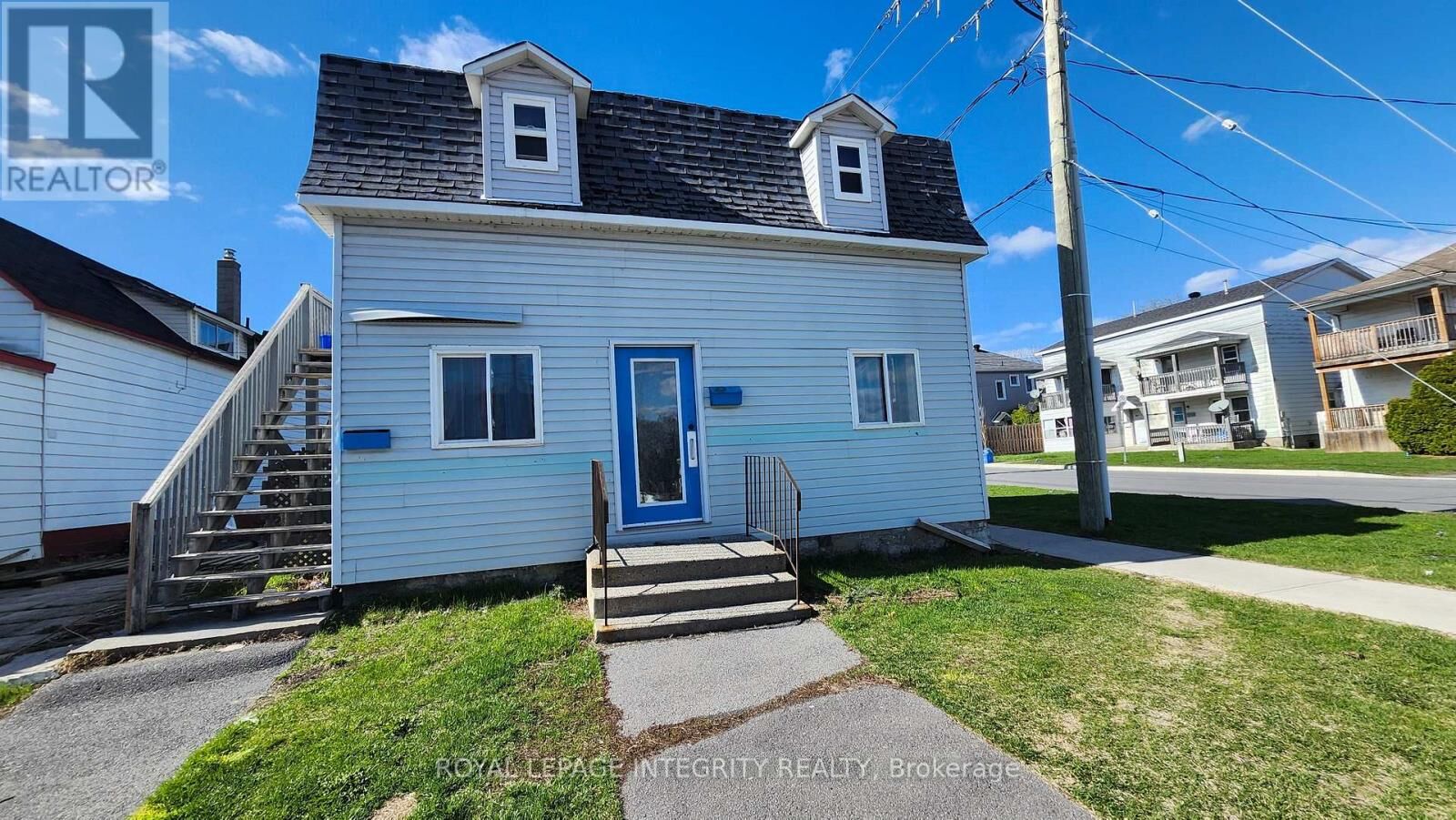 Property Photo:  616 Montreal Road  ON K6H 1C2 