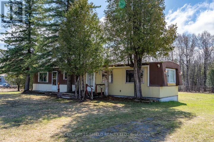 Property Photo: 18100 Kenyon Concession Rd 1 Road ON K0C 1B0