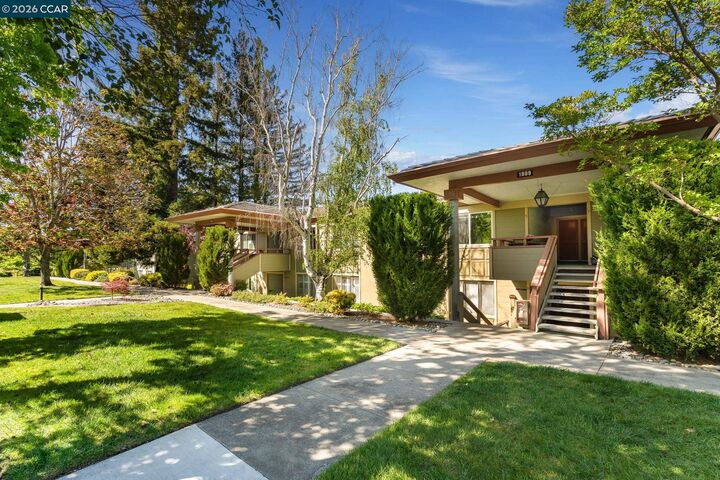 Property Photo:  1909 Skycrest Dr 5  CA 94595 