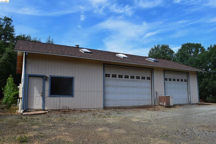 Property Photo:  913 Quill Road  CA 95228 