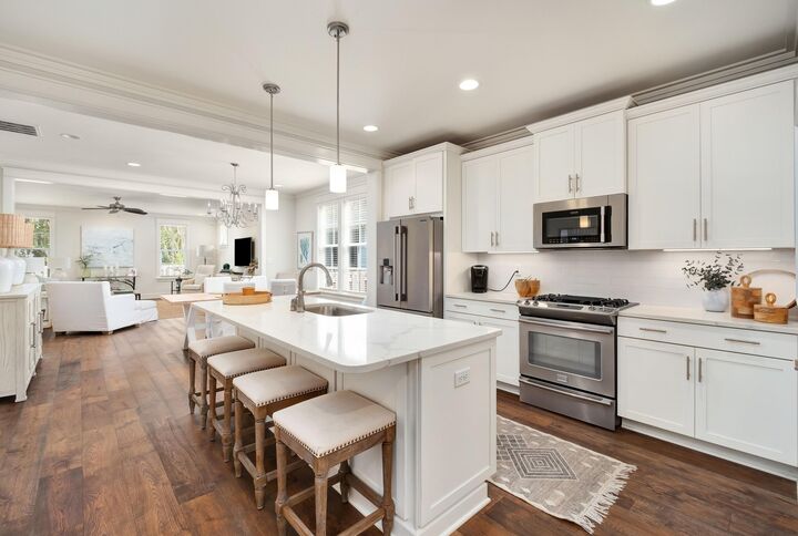Property Photo: 41 Carson Court FL 32459