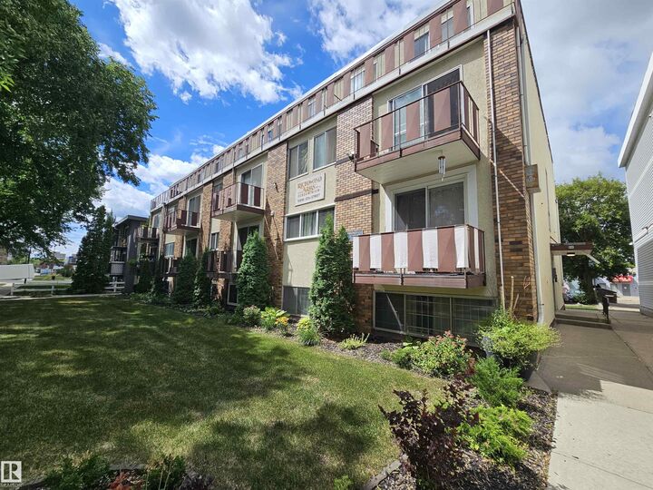 Property Photo: 10616 123 Street NW 8 AB T5N 1P2
