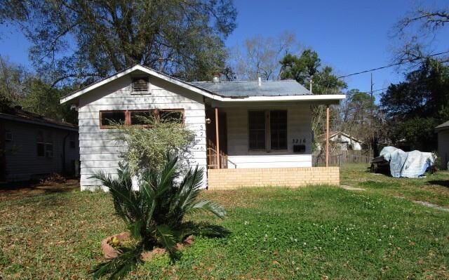 Property Photo:  3216 Peach Street  LA 71301 