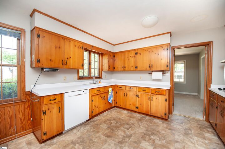 Property Photo:  125 Thunderbird Place  SC 29307 