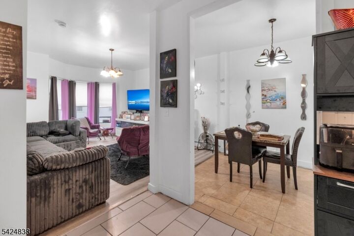 Property Photo:  25 Oak St 2  NJ 07501 