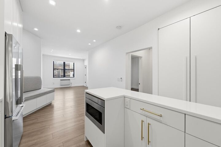 Property Photo:  43-49 Van Wagenen Ave 401  NJ 07306 