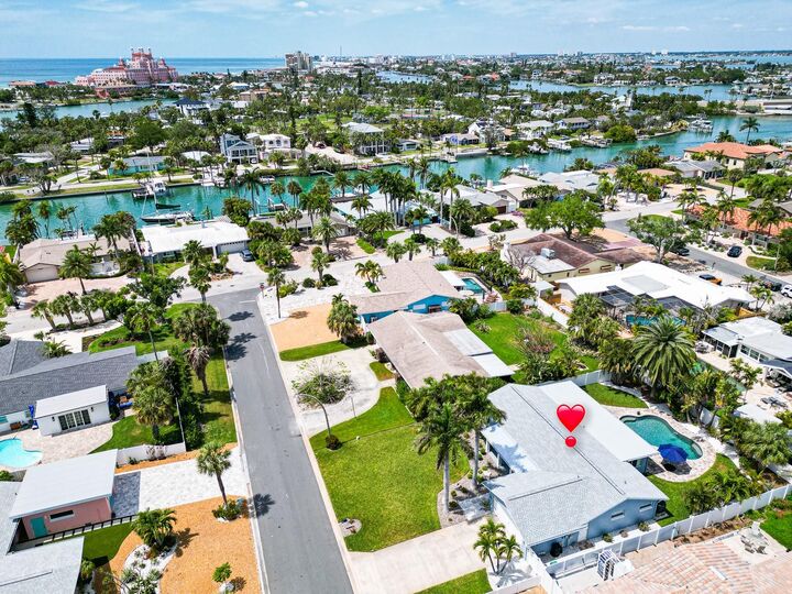 Property Photo:  230 S Julia Circle  FL 33706 