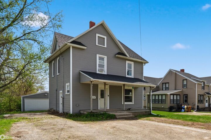 Property Photo: 328 8th Avenue IA 50112