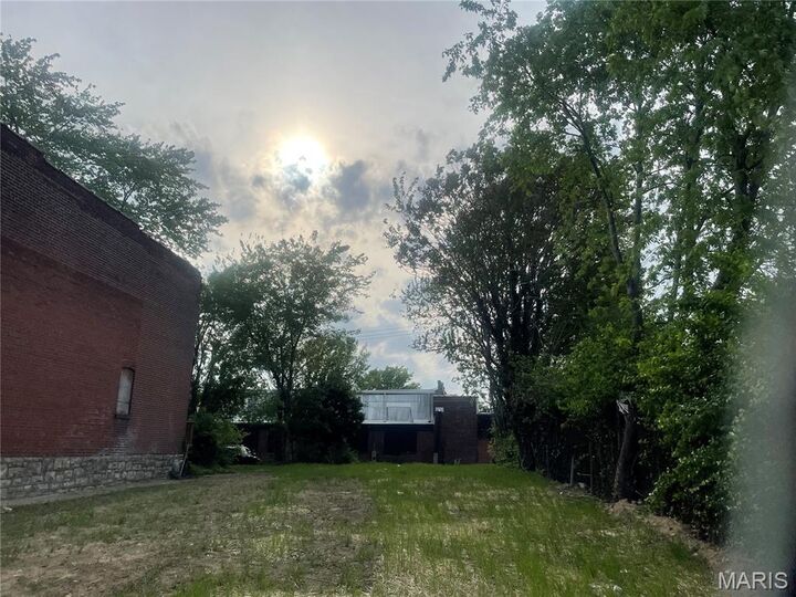 Property Photo:  3173 Minnesota Avenue  MO 63118 