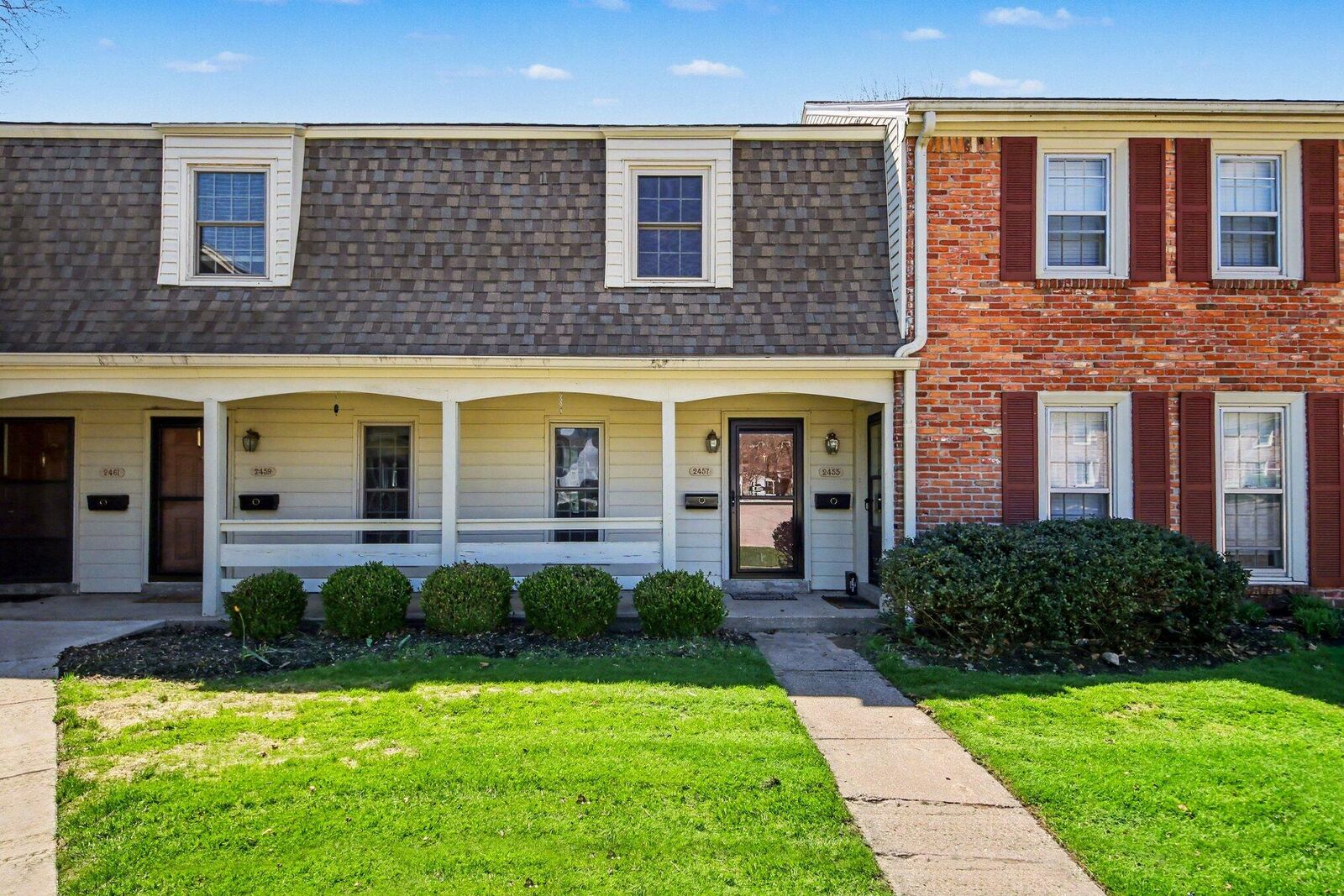 Property Photo:  2457 Abbington Drive SE  MI 49506 