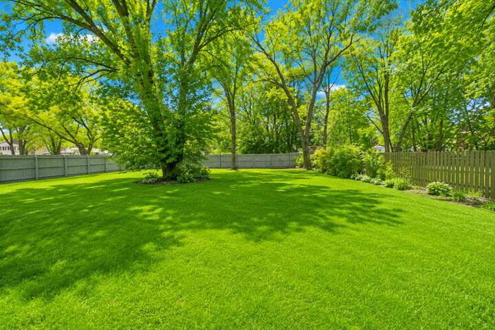 Property Photo:  1635 Dun Lo Drive  IL 60004 