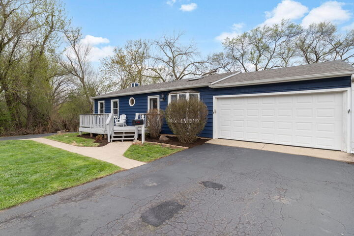 Property Photo:  607 Orchard Street  IL 60002 