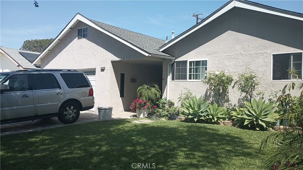 Property Photo:  2213 Artesia St Street  CA 92704 