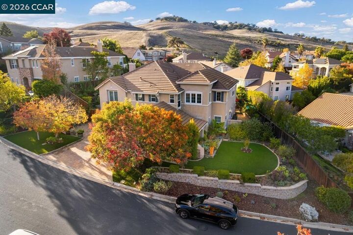 Property Photo:  995 Rosehedge Court  CA 94521 