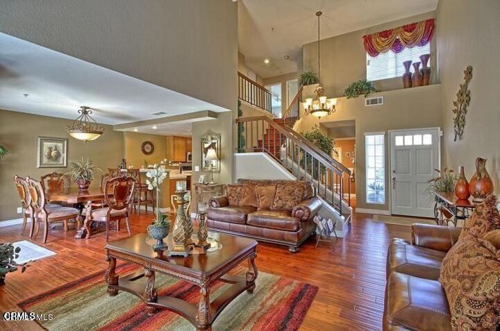 Property Photo:  508 Niveo Lane  CA 93030 