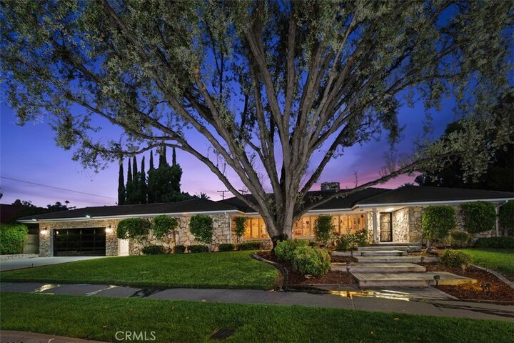 Property Photo: 5910 Victoria CA 92506