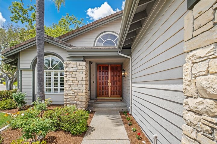 Property Photo:  7 Skylark  CA 92679 