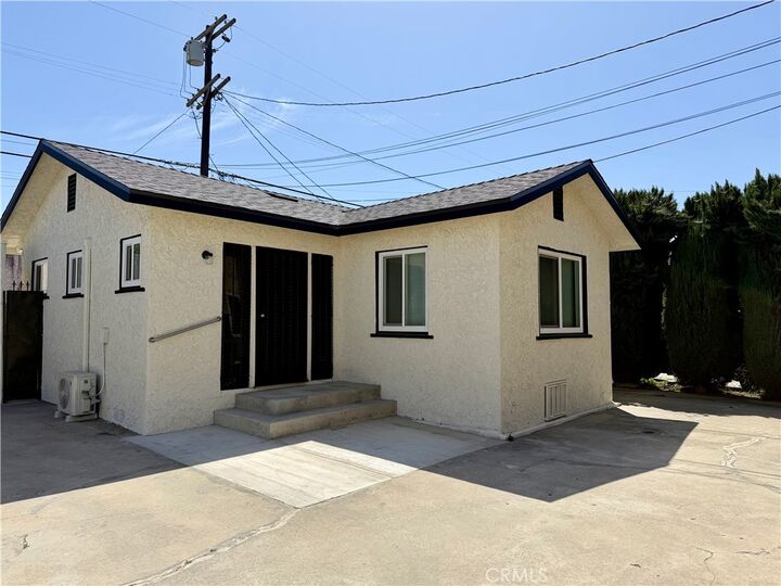 Property Photo:  1426 W 83rd  CA 90047 