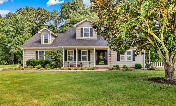 Property Photo: 3424 Clearwater Dr TN 37042
