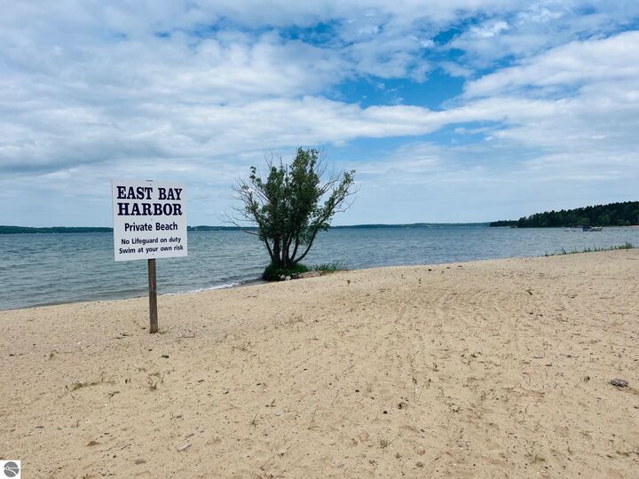 Property Photo:  5517 US-131 N  MI 49690 