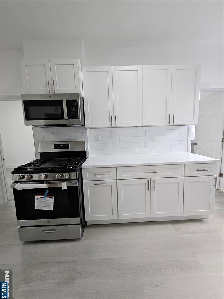 Property Photo:  190 Central Avenue  NJ 07601 