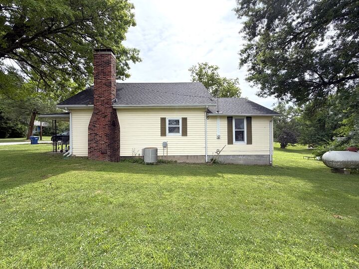 Property Photo:  340 W Wisconsin Street  MO 64625 