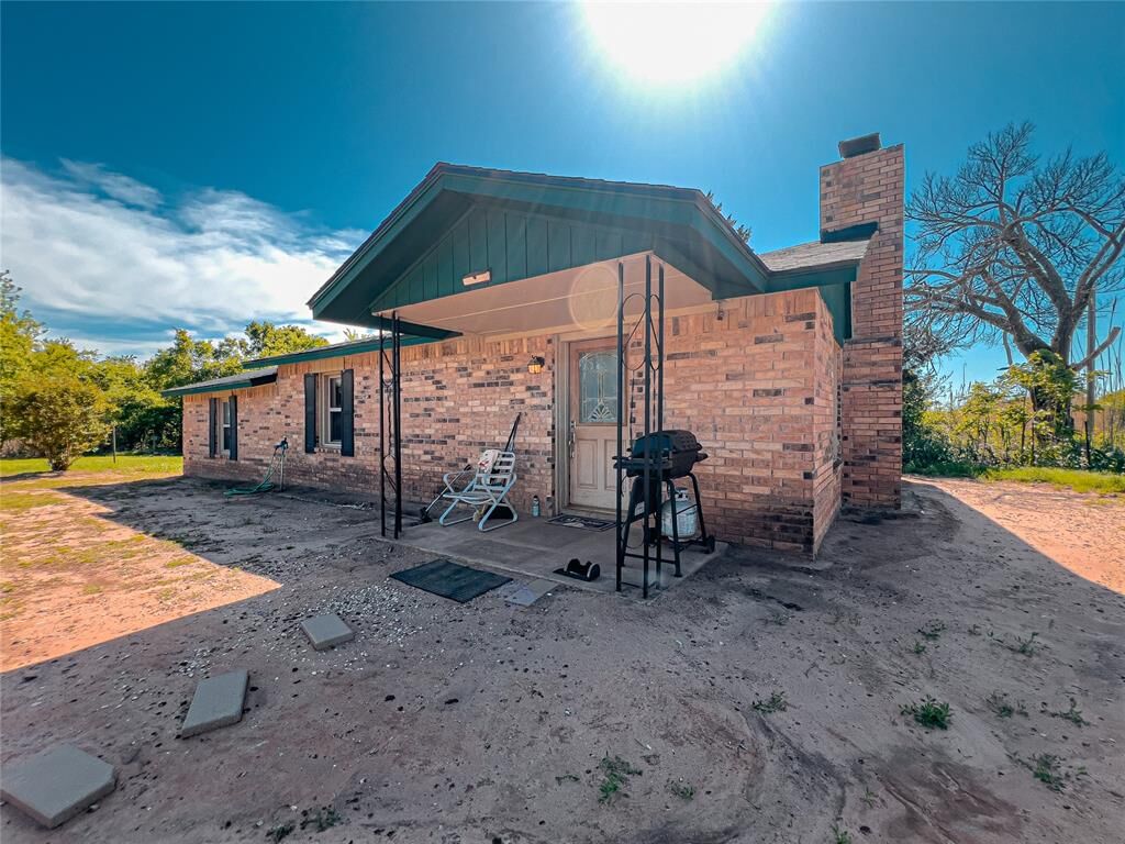 Property Photo:  23039 E County Road 1400 Road  OK 73005 