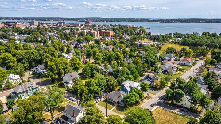 Photo de la propriété:  20 North River Road  PE C1A 3K4 