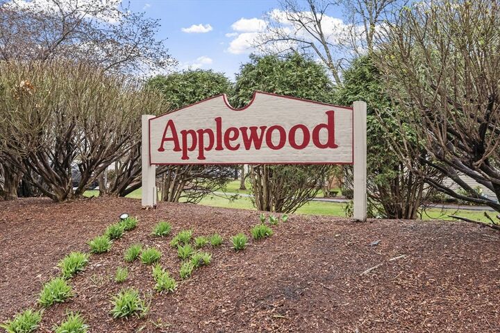 Property Photo:  140 Cortland Cir 140  MA 01453 