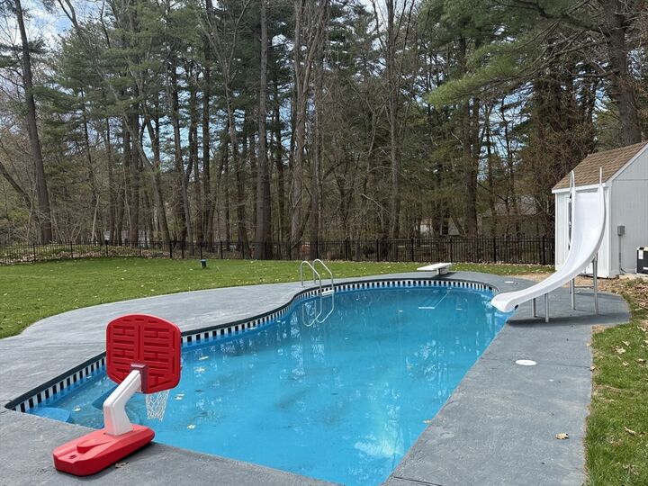Property Photo:  7 Circle Drive  MA 02030 