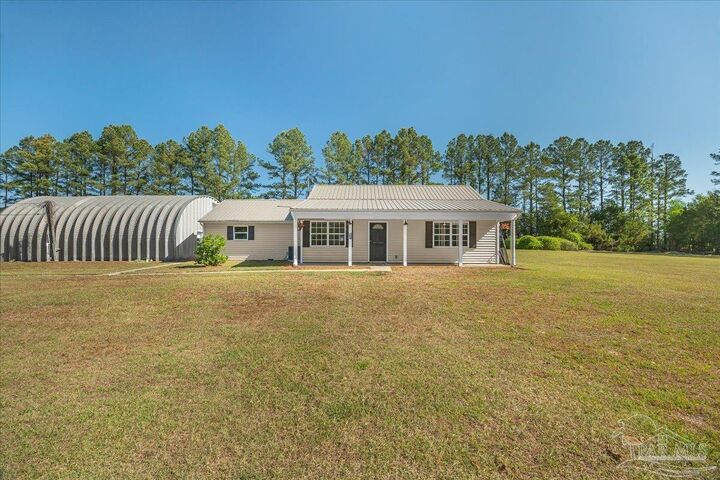 Property Photo:  6374 Perfect Acres Rd  FL 32570 