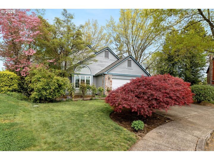 Property Photo:  2016 SE 158th Loop  WA 98683 