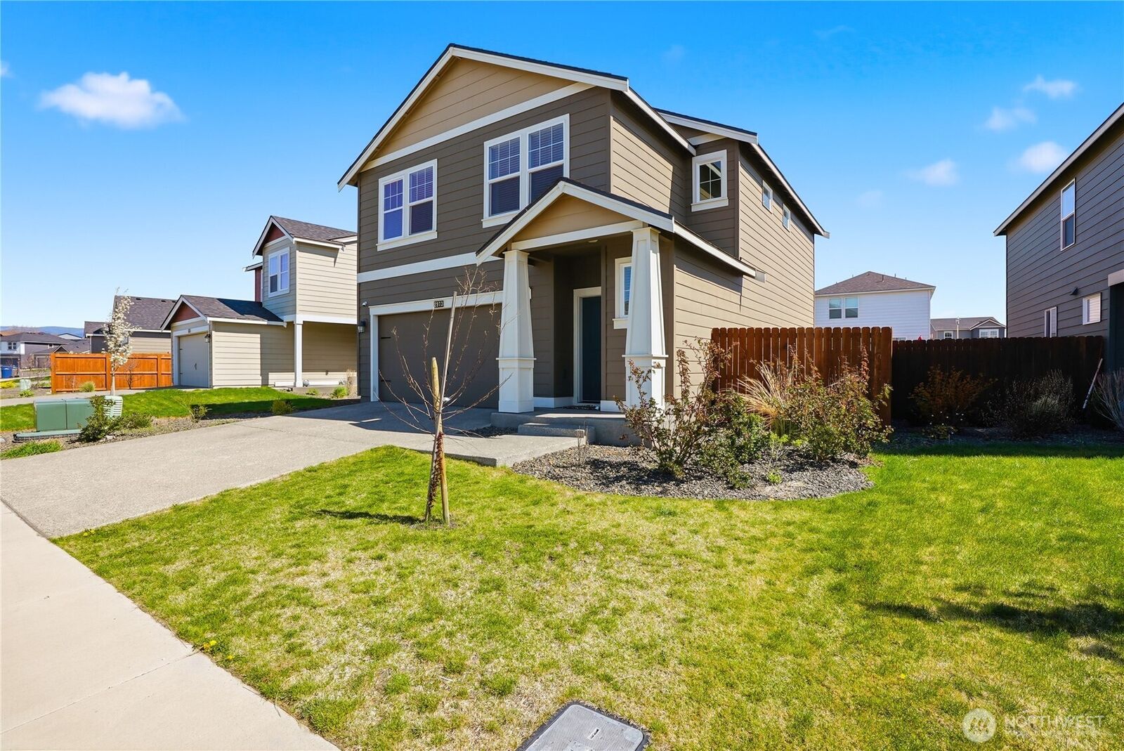 Property Photo:  2973  Longhorn Loop  WA 98926 
