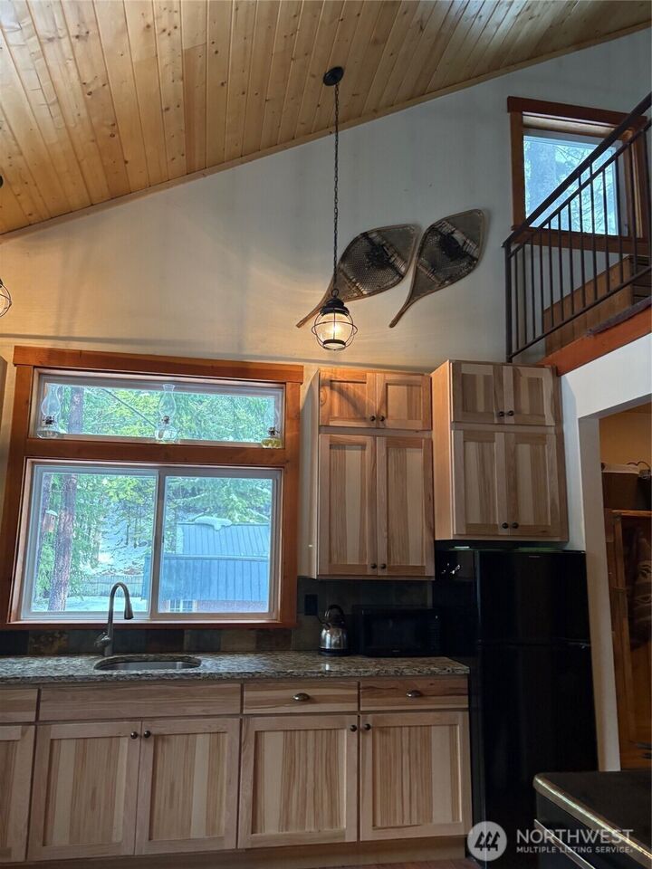 Property Photo:  19052  Gill Creek Road  WA 98826 