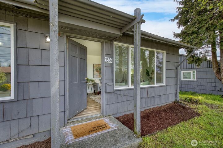 Property Photo:  3326  - 3328 Halverson Avenue  WA 98310 