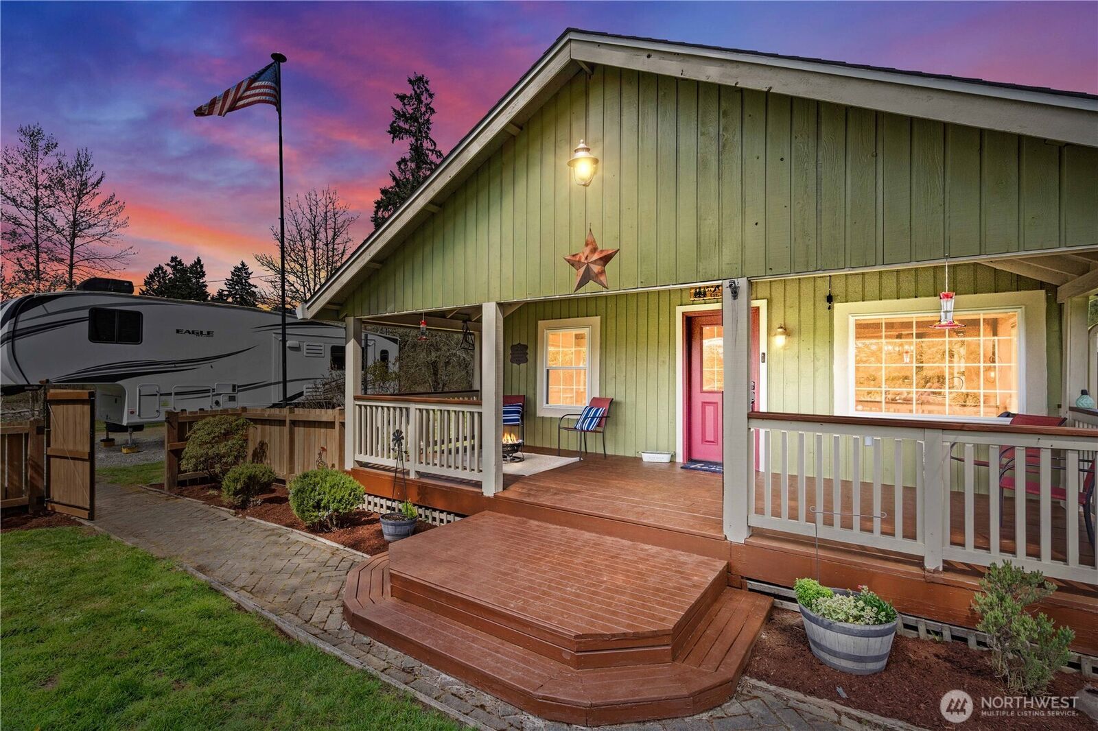 Property Photo:  6007  288th Street E  WA 98338 