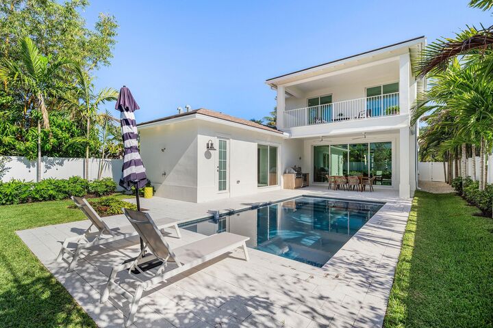 Property Photo:  234 NE 12th Street  FL 33444 