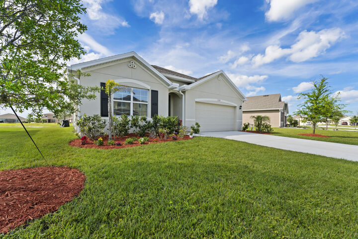 Property Photo: 3324 Homestead Drive FL 34945