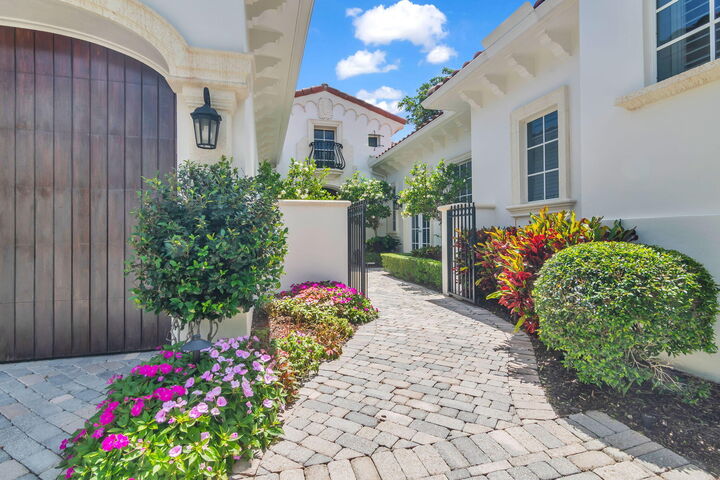 Property Photo:  11202 Orange Hibiscus Lane  FL 33418 