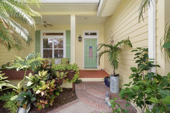 Property Photo: 509 Twentieth St FL 32084