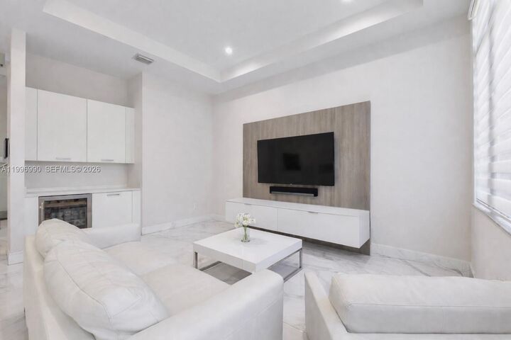 Property Photo:  8424 NW 51st Ter  FL 33166 