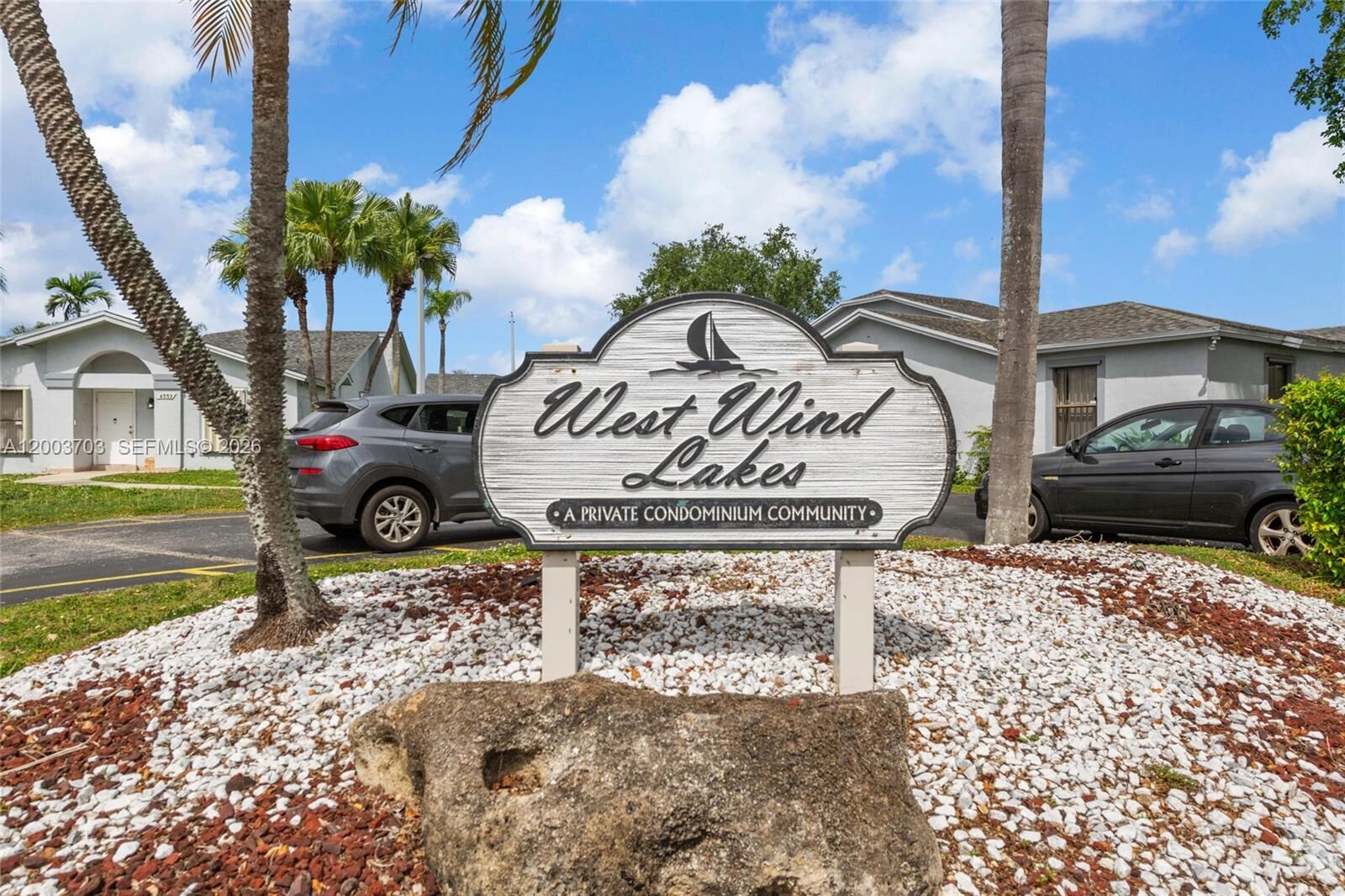 Property Photo: 6696 SW 152nd Pl 27-96 FL 33193
