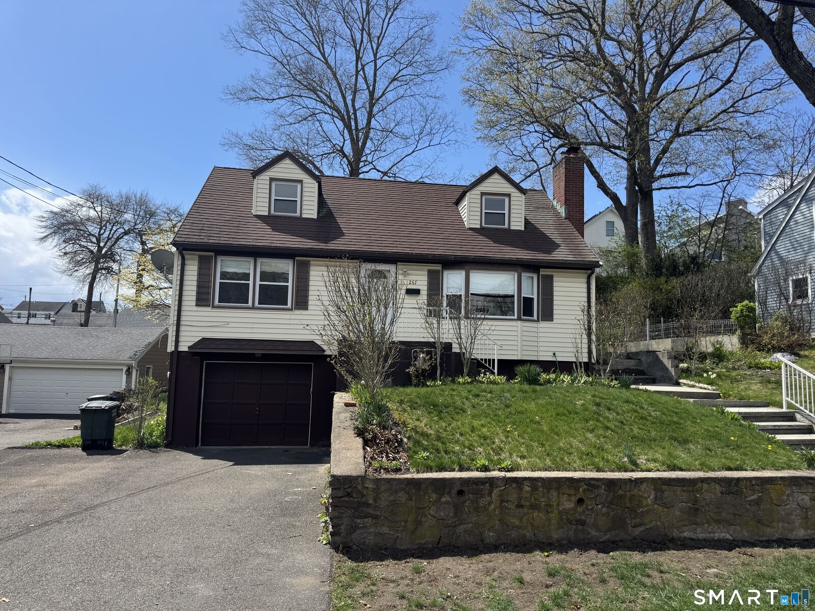 Property Photo:  265 Greenwood Street  CT 06606 